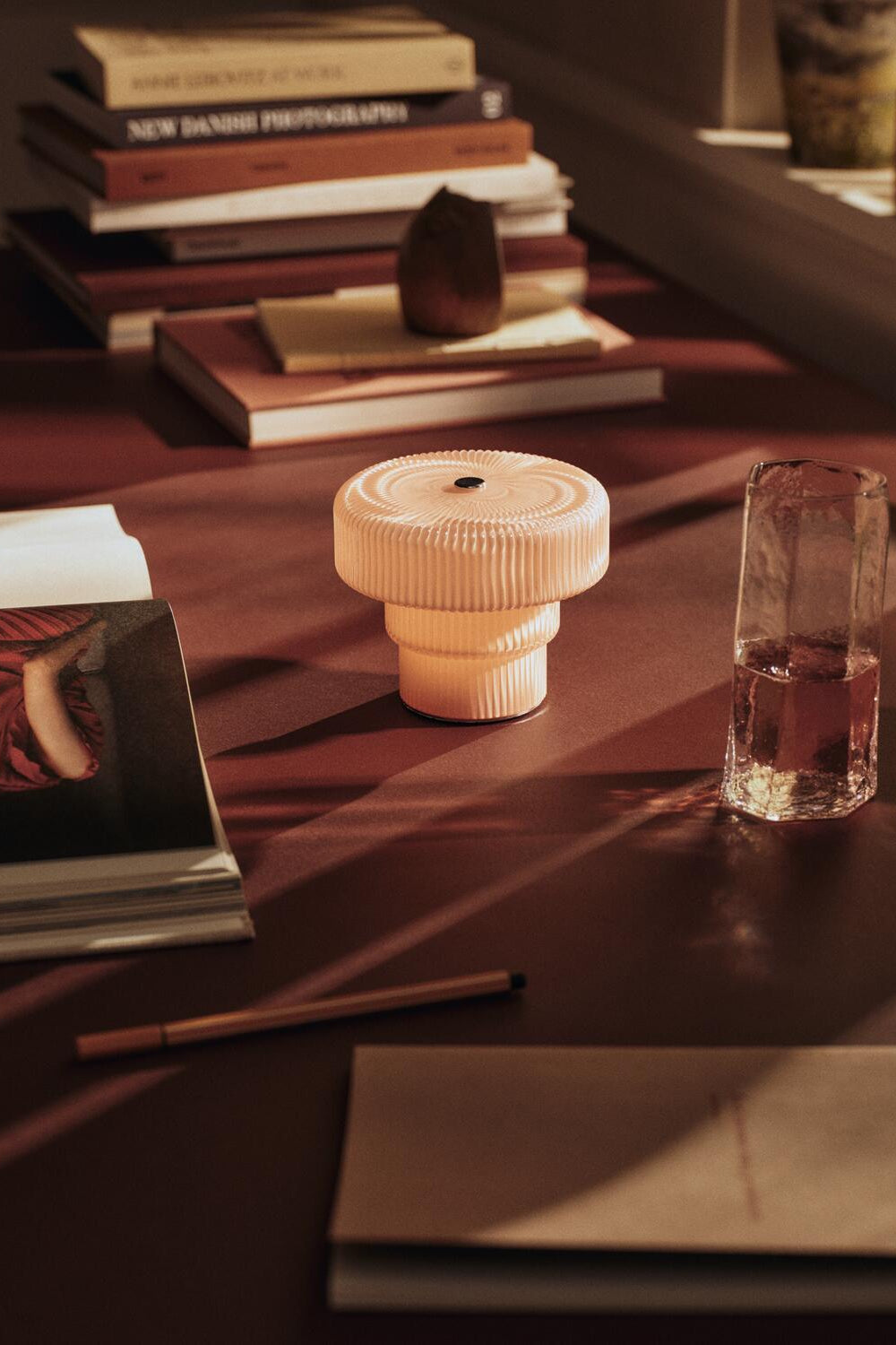 Ripple trådløs lampe, H10 cm - Pale Rose